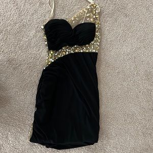 Night Move Black dress one shoulder